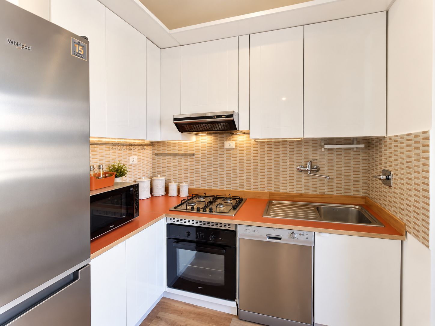 Cucina attrezzata Pavese Apartments, fotografia 4