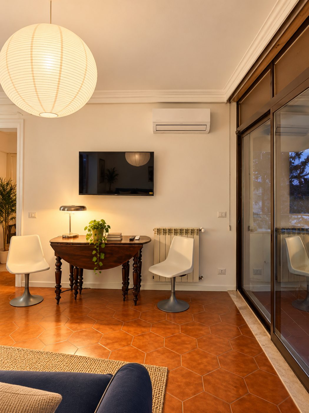 Stanza 5 – zona studio con terrazza